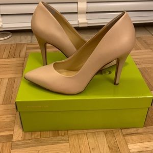 Gianni Bini 7.5 nude heels